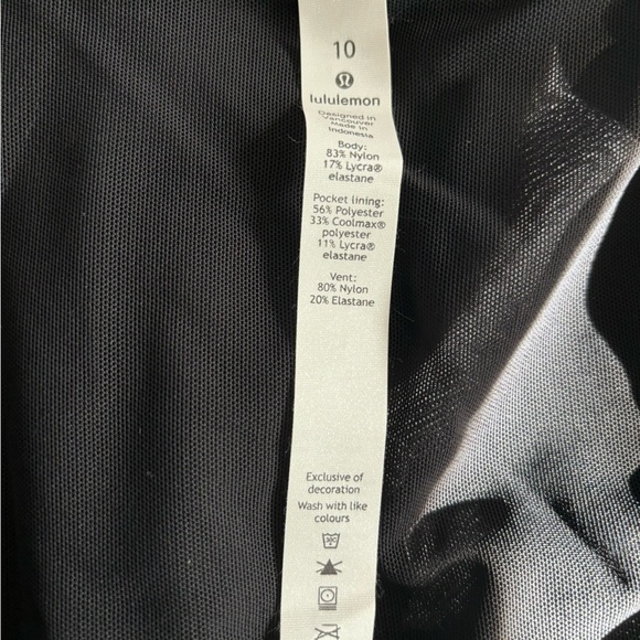 Lululemon  black and white Define Hooded Jacket - Picture 3 of 4